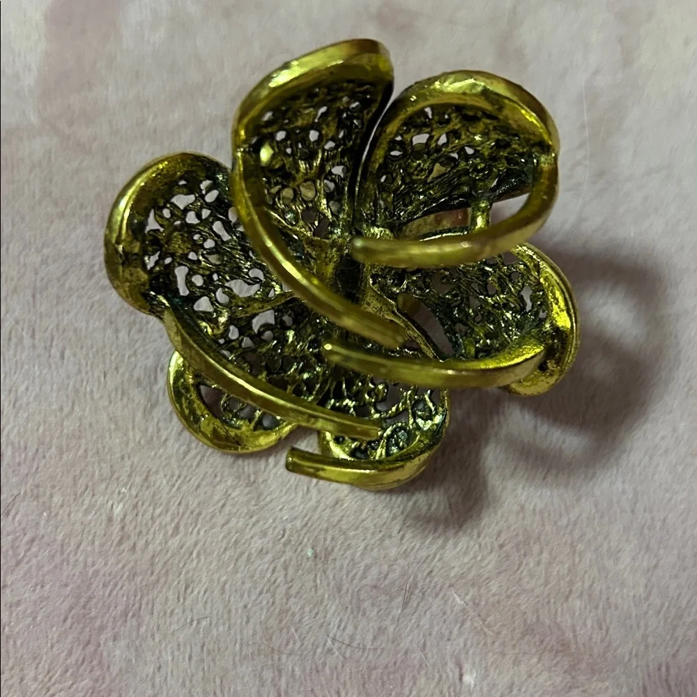2 Bling metal hair clips​ - Picture 3 of 5